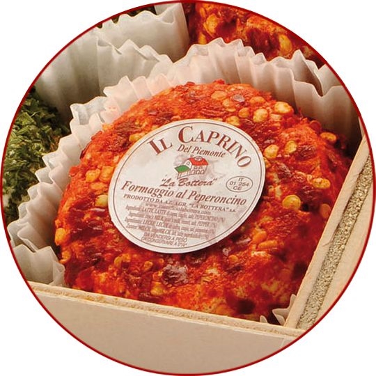 Caprini freschi al peperoncino